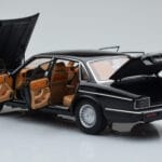 Jaguar XJ6 XJ40 Ebony Nero Almost Real 1:18 - image 5 of 11