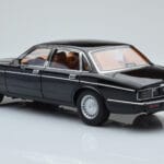Jaguar XJ6 XJ40 Ebony Nero Almost Real 1:18 - image 7 of 11