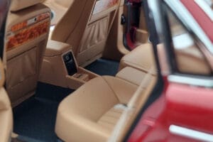 Jaguar XJ6 XJ40 Flamenco Rosso Almost Real 1:18 810541 Pressofusione — immagine 10 di 11