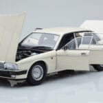 Jaguar XJ6 XJ40 Glacier Bianco Almost Real 1:18 - image 2 of 11