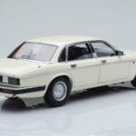 Jaguar XJ6 XJ40 Glacier Bianco Almost Real 1:18 - image 3 of 11