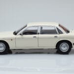 Jaguar XJ6 XJ40 Glacier Bianco Almost Real 1:18 - image 4 of 11