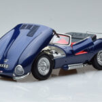 Jaguar XKSS Blu AUTOart 1:18 - image 2 of 9