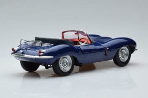 Jaguar XKSS Blu AUTOart 1:18 73510 Pressofusione — immagine 3 di 9