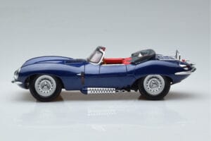 Jaguar XKSS Blu AUTOart 1:18 73510 Pressofusione — immagine 5 di 9
