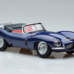 Jaguar XKSS Blu AUTOart 1:18 - image 6 of 9