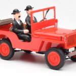 Jeep Willys Tintin 2 Figure UT Models 1:18 - image 4 of 6