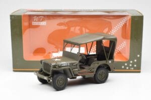 Jeep Willys Con Telo Di Copertura UT Models 1:18 180149002 Pressofusione — immagine 6 di 6