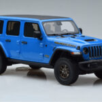 Jeep Wrangler Rubicon 392 Blu GT Spirit 1:18 - image 4 of 6
