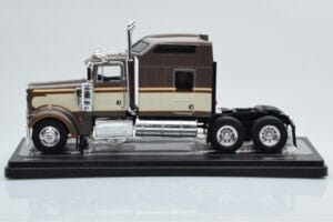 Kenworth W900 Marrone IXO 1:43 TR145 Pressofusione — immagine 2 di 4