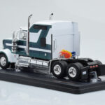 Kenworth W900 Verde Bianco IXO 1:43 - image 5 of 6