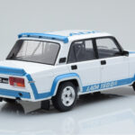 Lada 2105 VFTS Bianco IXO 1:18 - image 2 of 6