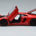 Lamborghini Aventador LP700-4 Rosso Andromeda AUTOart 1:18 - image 4 of 10