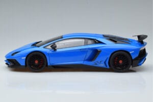 Lamborghini Aventador LP750-4 SV Blu AUTOart 1:18 74559 Composito — immagine 4 di 8