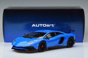 Lamborghini Aventador LP750-4 SV Blu AUTOart 1:18 74559 Composito — immagine 8 di 8