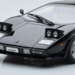 Lamborghini Countach LP5000S Nero AUTOart 1:18 - image 8 of 10