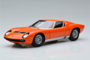 Lamborghini Miura SV Arancione AUTOart 1:18