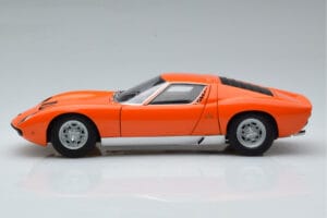 Lamborghini Miura SV Arancione AUTOart 1:18 74542 Pressofusione — immagine 5 di 8