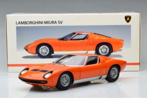 Lamborghini Miura SV Arancione AUTOart 1:18 74542 Pressofusione — immagine 8 di 8