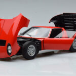 Lamborghini Miura SV Rosso AUTOart 1:18 - image 2 of 8