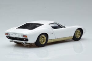 Lamborghini Miura SV Bianco AUTOart 1:18 74544 Pressofusione — immagine 3 di 8