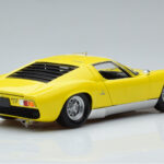 Lamborghini Miura SV Giallo Kyosho 1:18 - image 3 of 11