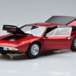 Lamborghini Urraco P250 Rosso Kyosho 1:18 - image 2 of 10