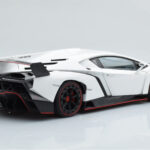 Lamborghini Veneno Bianco AUTOart 1:18 - image 4 of 8