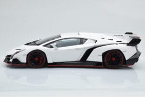 Lamborghini Veneno Bianco AUTOart 1:18 74507 Pressofusione — immagine 5 di 8
