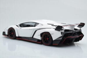 Lamborghini Veneno Bianco AUTOart 1:18 74507 Pressofusione — immagine 7 di 8