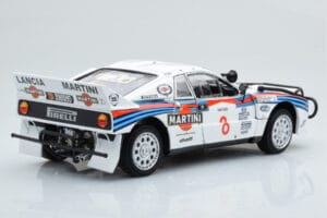 Lancia 037 Martini #8 A. Bettega / M. Perissinot Safari Rally 1985 Kyosho 1:18 08306J Pressofusione — immagine 4 di 8