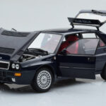 Lancia Delta HF Integrale Club Italia Blu Kyosho 1:18 - image 2 of 8