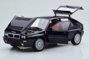 Lancia Delta HF Integrale Club Italia Blu Kyosho 1:18 08343SC Pressofusione — immagine 2 di 8