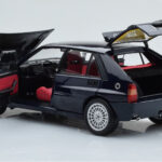 Lancia Delta HF Integrale Club Italia Blu Kyosho 1:18 - image 3 of 8
