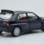 Lancia Delta HF Integrale Club Italia Blu Kyosho 1:18 - image 4 of 8