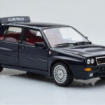 Lancia Delta HF Integrale Club Italia Blu Kyosho 1:18 - image 6 of 8