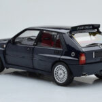Lancia Delta HF Integrale Club Italia Blu Kyosho 1:18 - image 7 of 8