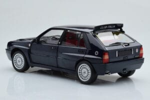 Lancia Delta HF Integrale Club Italia Blu Kyosho 1:18 08343SC Pressofusione — immagine 7 di 8