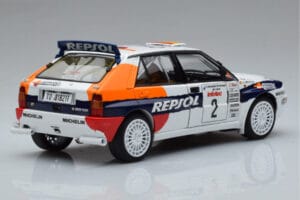 Lancia Delta HF Integrale Evoluzione #2 C. Sainz / L. Moya Tour de Corse 1993 Kyosho 1:18 08348J Pressofusione — immagine 3 di 9
