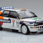 Lancia Delta HF Integrale Evoluzione #2 C. Sainz / L. Moya Tour de Corse 1993 Kyosho 1:18 - image 5 of 9