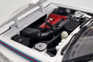 Lancia Delta HF Integrale Evoluzione Test Car Kyosho 1:18 08348G Pressofusione — immagine 8 di 9
