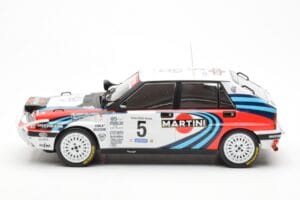 Lancia Delta Integrale 16V #5 J. Kankkunen / J. Piironen Rally Safari 1990 IXO 1:18 18RMC139C Pressofusione — immagine 3 di 6