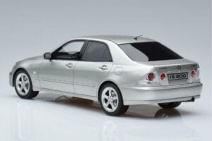 Lexus IS200 XE10 Argento Otto 1:18 OT991 Resina — immagine 5 di 6