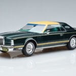 Lincoln Continental Mark V Verde Scuro MCG 1:18 MCG18404 Pressofusione