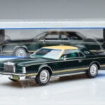 Lincoln Continental Mark V Verde Scuro MCG 1:18 MCG18404 Pressofusione - image 6 of 6