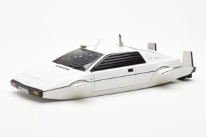 Lotus Esprit Type 79 James Bond The Spy Who Loved Me Submarine Bianco AUTOart 1:18 75306