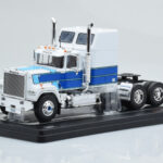 Mack Superliner Magnum Bianco Blu IXO 1:43
