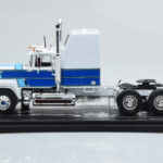 Mack Superliner Magnum Bianco Blu IXO 1:43 - image 3 of 6