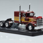 Marmon CHDT Rosso Oro IXO 1:43 - image 4 of 6