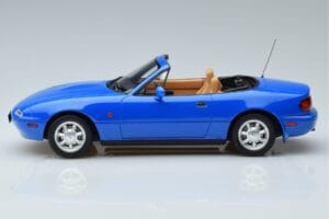 Mazda MX-5 NA Blu Otto 1:18 OT934 Resina — immagine 3 di 6